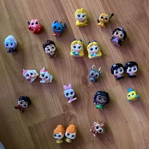 Random Disney doorables